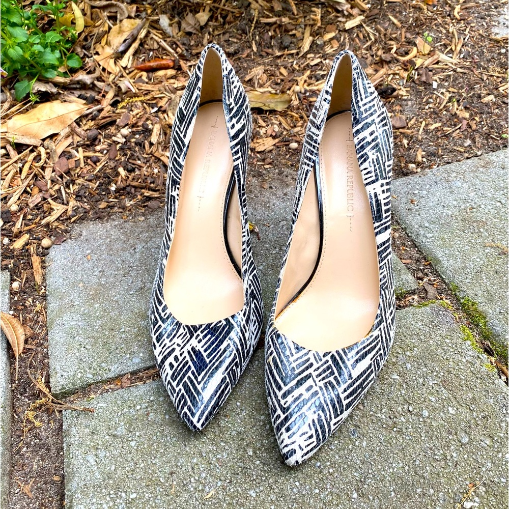 Black/White Banana Republic Heels